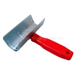Kerbl Metal Curry Comb Half Round 2 Bar