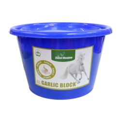 Sweet Meadow Garlic Block Bucket 12.5kg